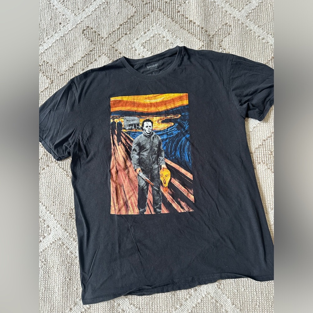 Halloween tshirt size XL